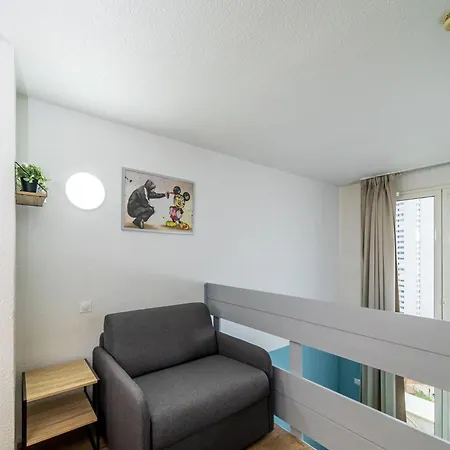 Appartamento Serenity Aparthotel, La Défense - Eiffel Tower View - 5 Min Walk To Subway