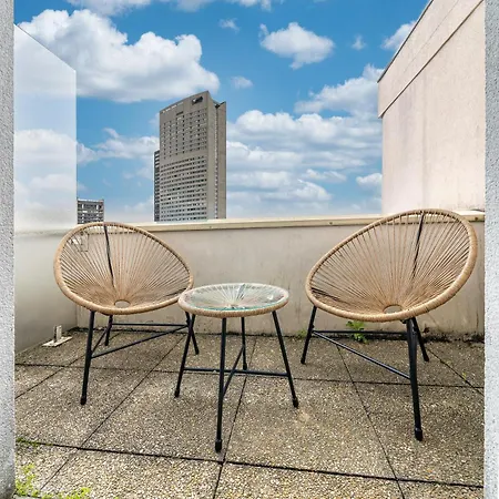 Serenity Aparthotel, La Défense - Eiffel Tower View - 5 Min Walk To Subway Apartamento 3*