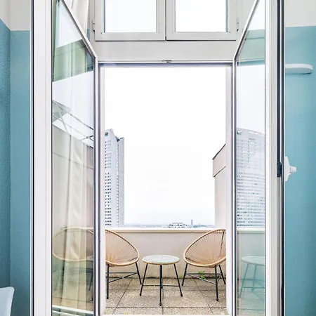 Serenity Aparthotel, La Défense - Eiffel Tower View - 5 Min Walk To Subway Apartamento